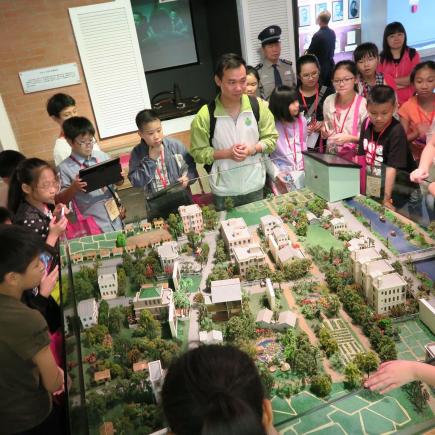 Students were observing Dong Shan Yang Lou Buildings