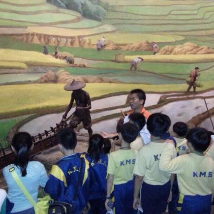 透过参访广东省博物馆(新馆)，学生了解古时农耕的情况。