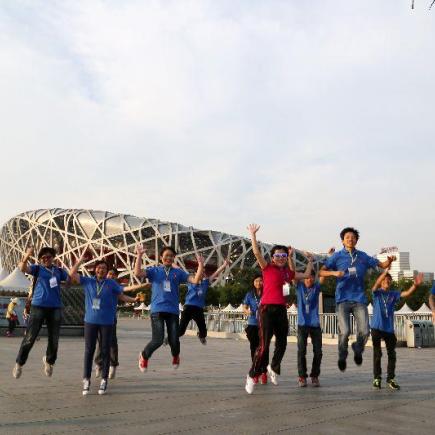 透过参访鸟巢及水立方，学生了解国家在建筑科技取得的成就(2)