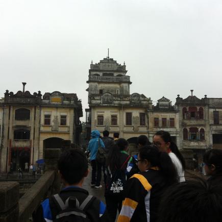 Students were looking at some artifacts at Chikan Town