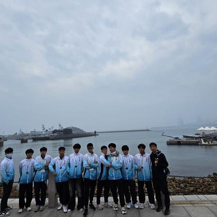 學生參訪中國人民解放軍海軍博物館後，為中國人民解放軍海軍的發展歷程及成就感到驕傲。