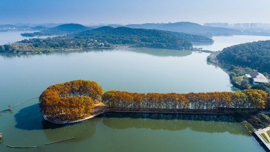 東湖