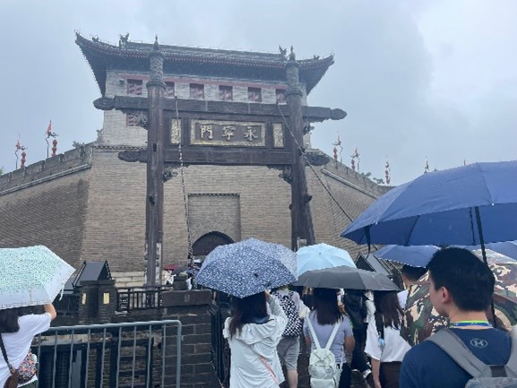 西安古城牆街
