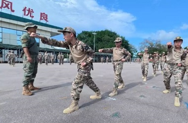 香港青少年軍事夏令營